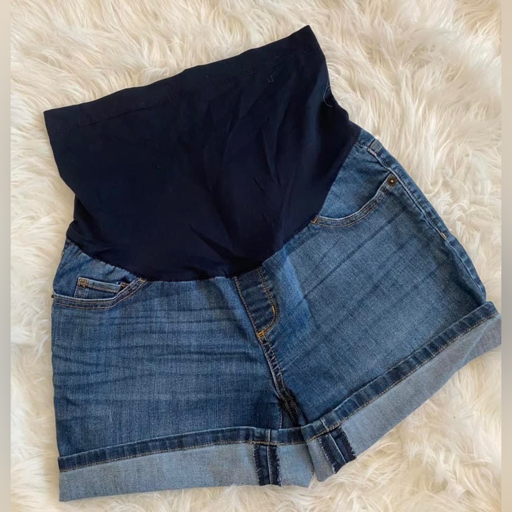 2/$14 MATERNITY denim shorts bundle
